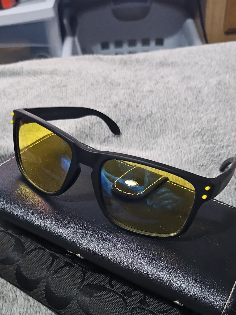 Optics 55 Polarized Mens Designer Sunglasses New!